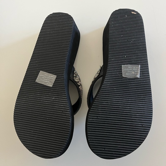 Olivia Miller Black and Silver Women's Sandals - Picture 5 of 5